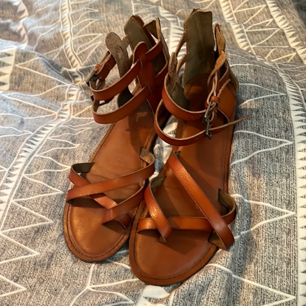 American Eagle, Strappy Toe Sandals Flats, Zip-Up